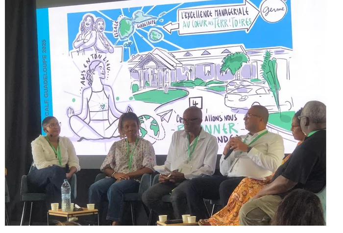 Fresque projetée en direct sur écran géant pendant une table ronde, escale Germe Guadeloupe